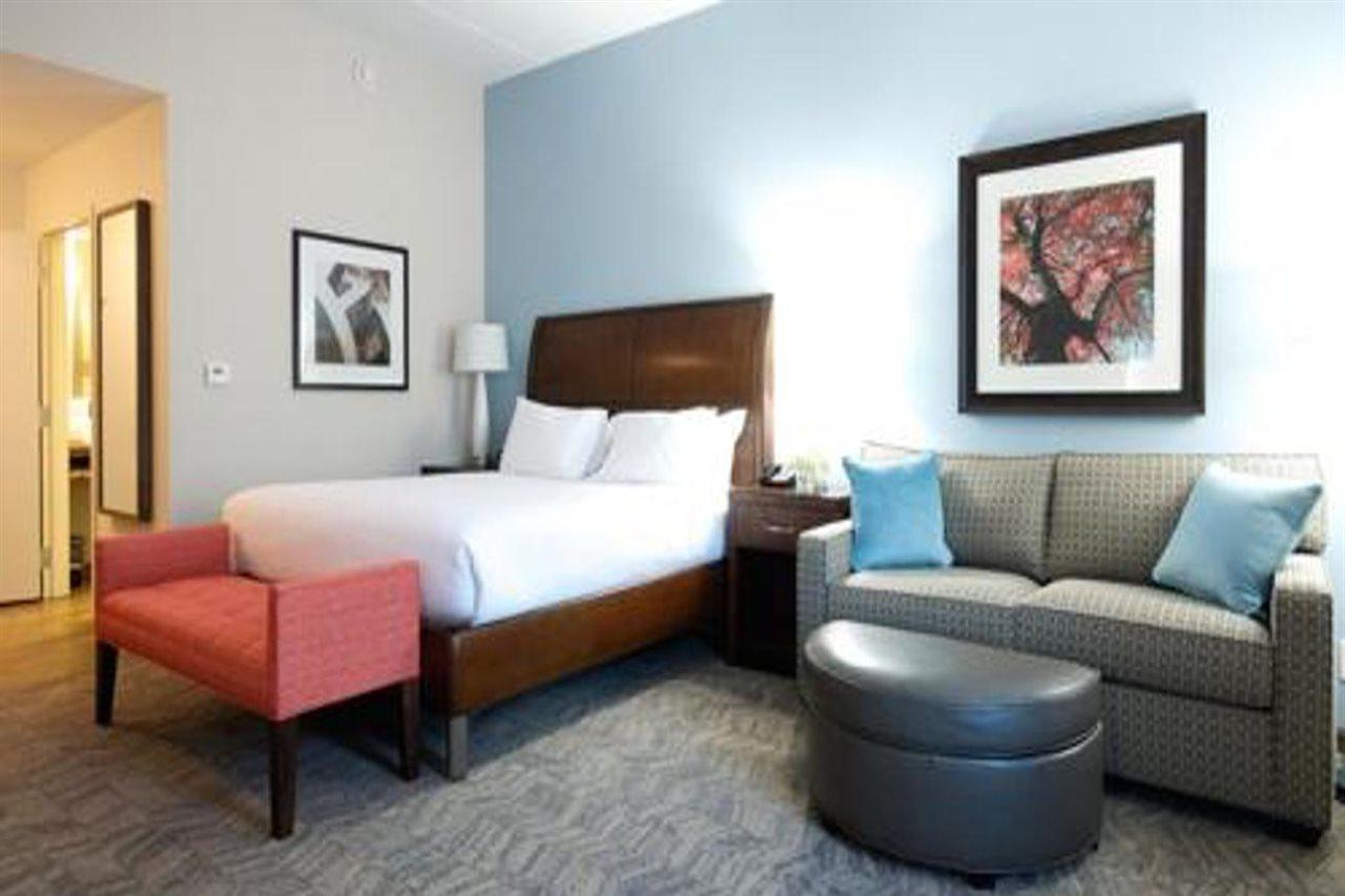 Hilton Garden Inn Хикъри Екстериор снимка