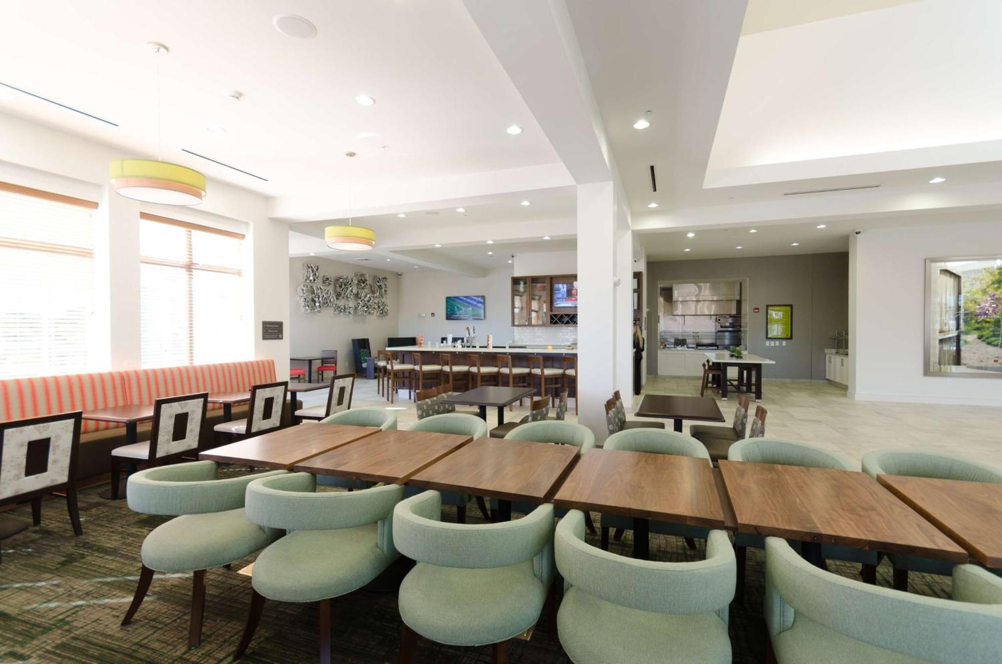 Hilton Garden Inn Хикъри Екстериор снимка