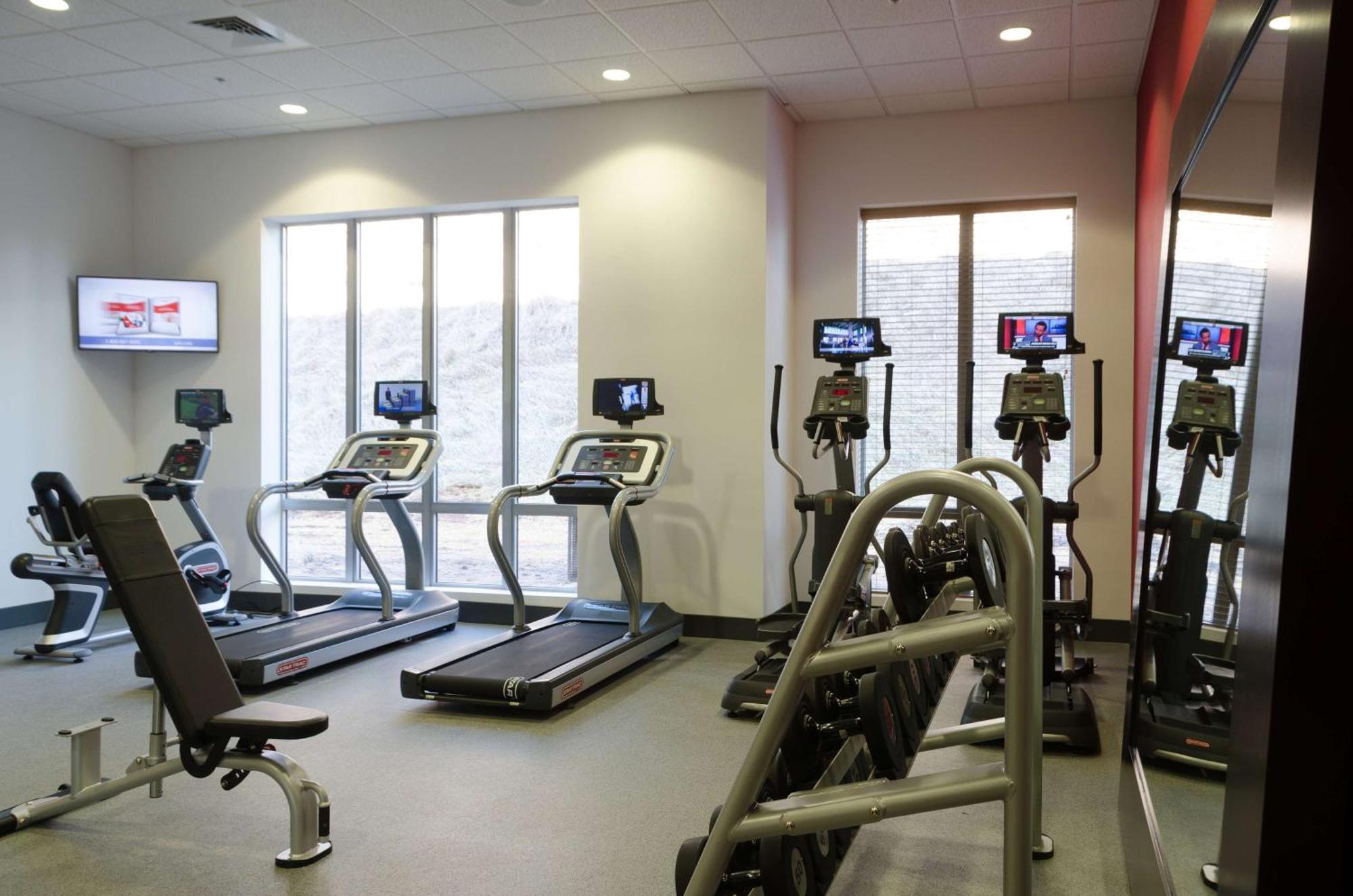 Hilton Garden Inn Хикъри Екстериор снимка