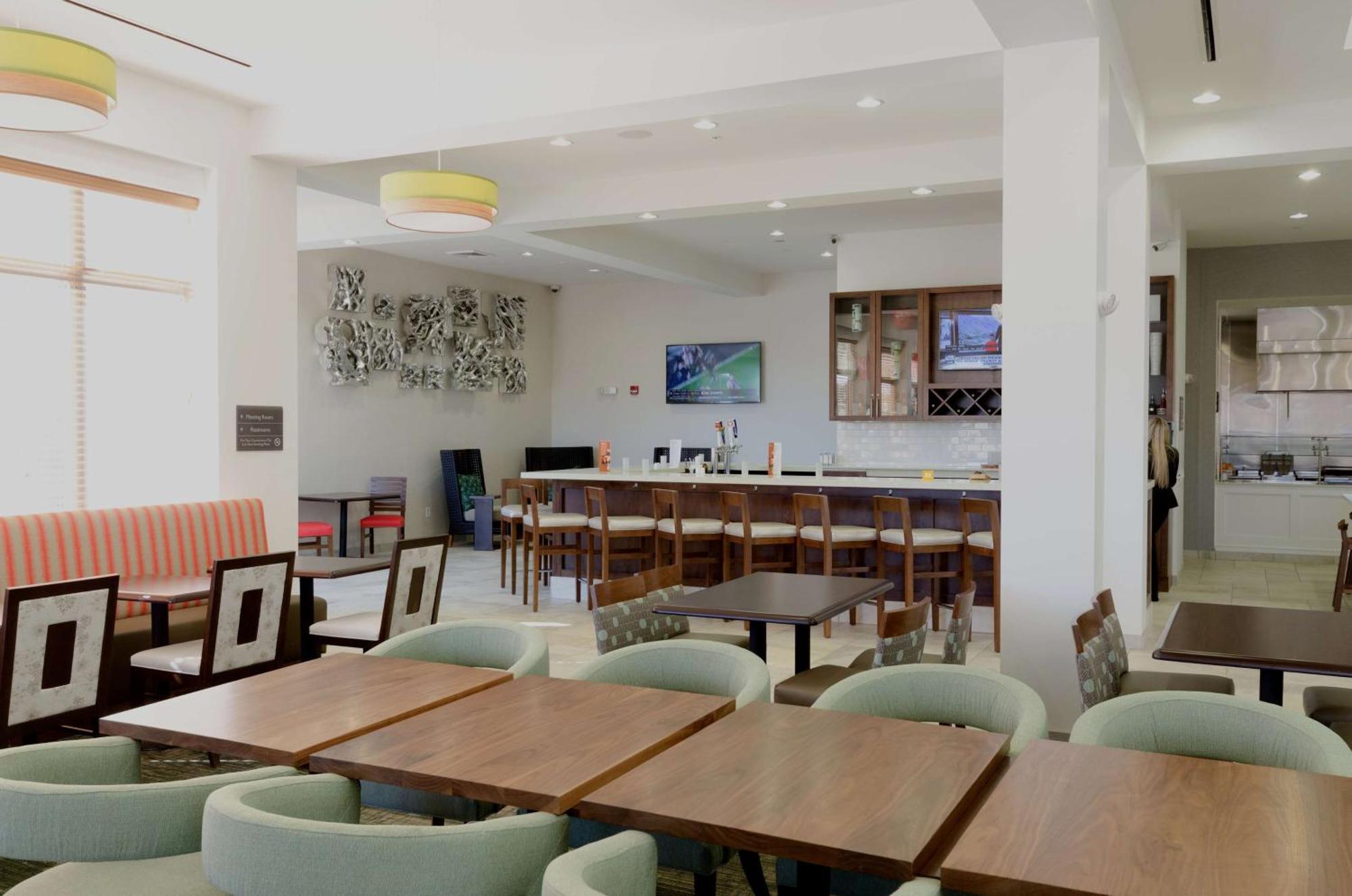 Hilton Garden Inn Хикъри Екстериор снимка