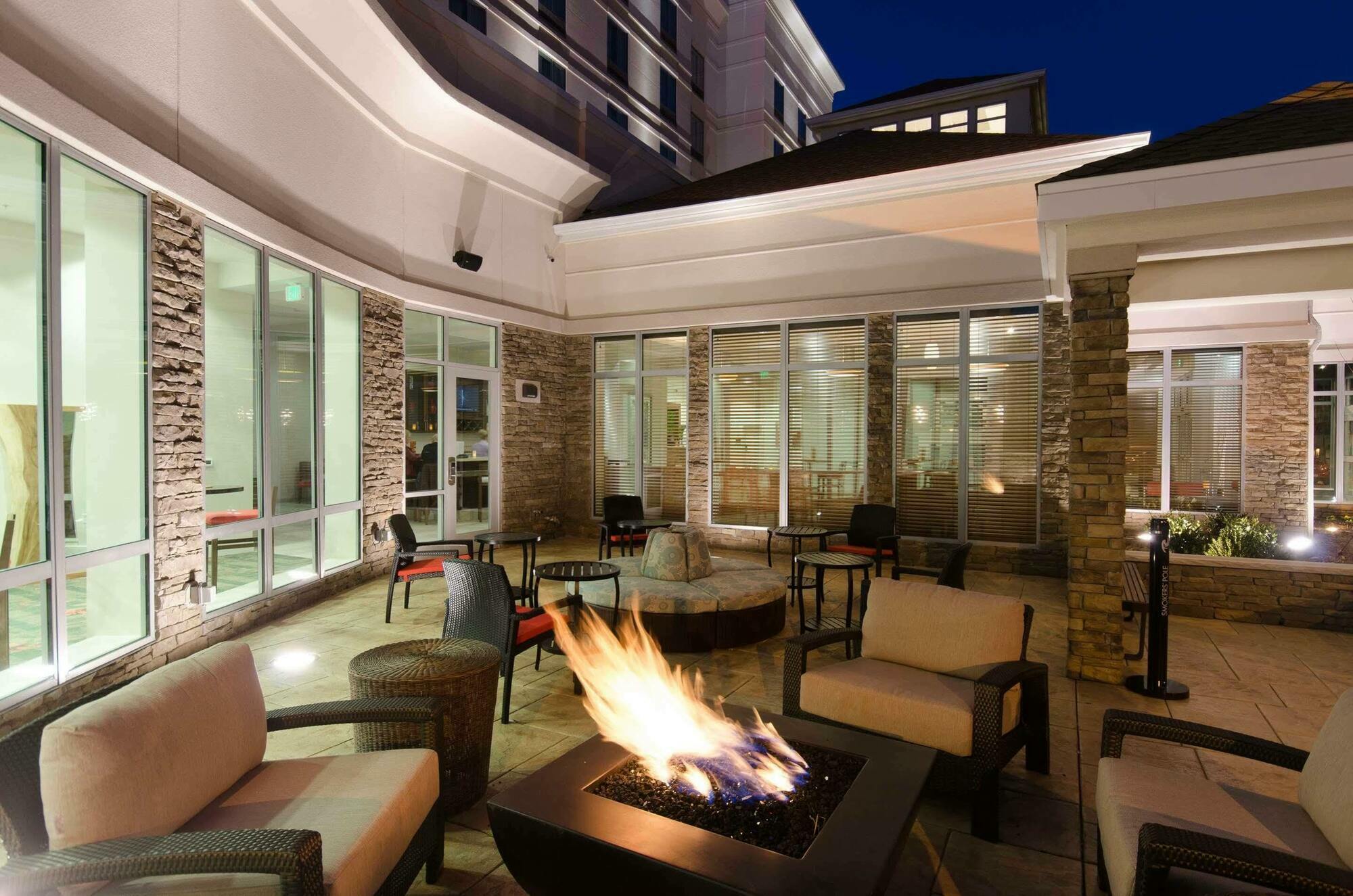 Hilton Garden Inn Хикъри Екстериор снимка